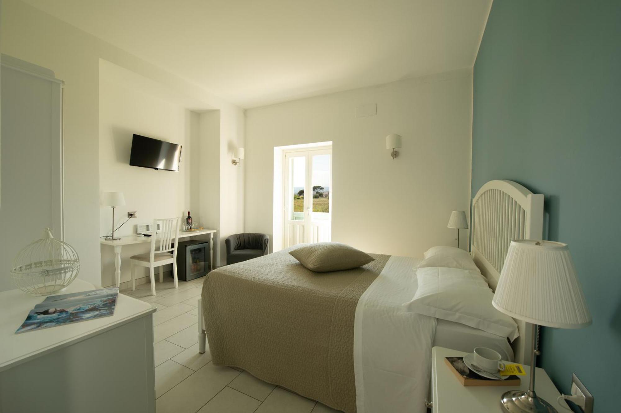 Isola Charm B&B - A Historic Villa Near Punta Del Pero Beach Syracuse Exterior foto