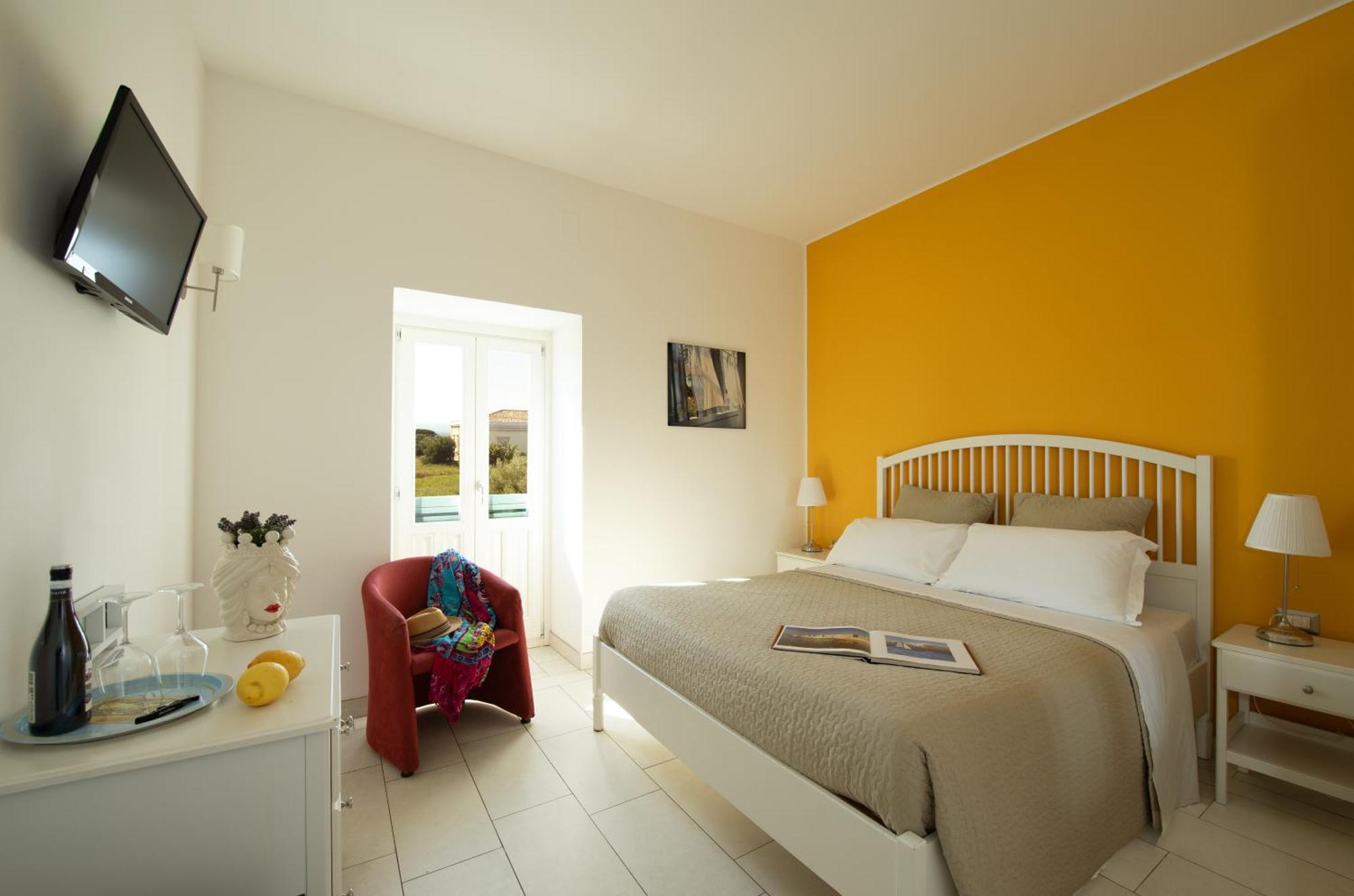 Isola Charm B&B - A Historic Villa Near Punta Del Pero Beach Syracuse Exterior foto