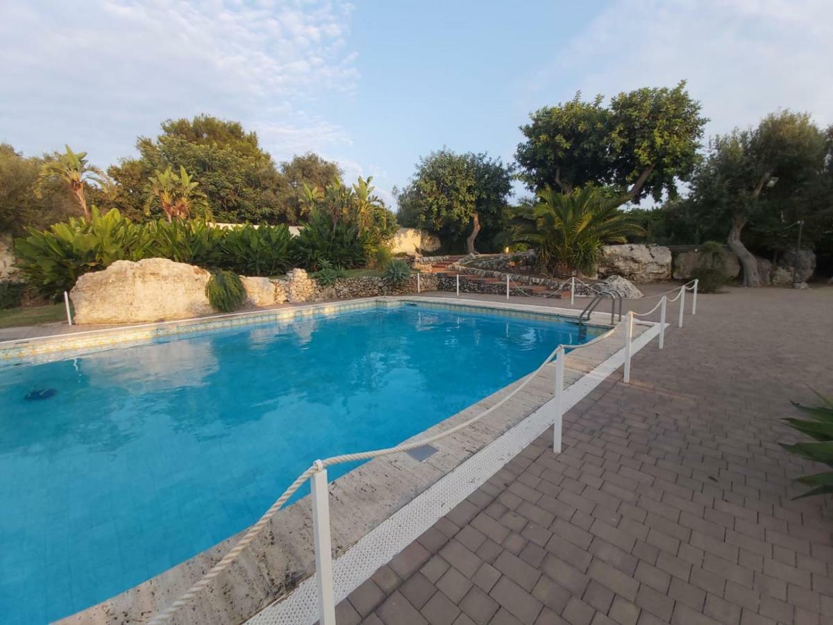 Isola Charm B&B - A Historic Villa Near Punta Del Pero Beach Syracuse Exterior foto